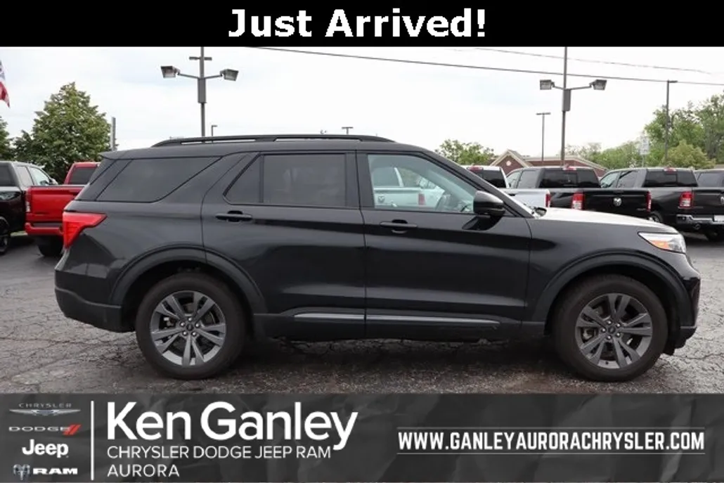 2022 Ford Explorer XLT photo 1