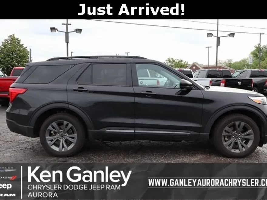 2022 Ford Explorer XLT photo 1