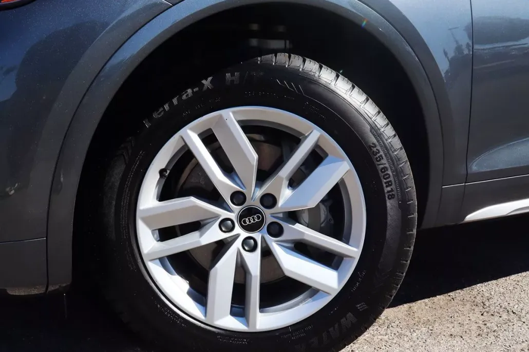 2022 Audi Q5 S line Premium photo 1