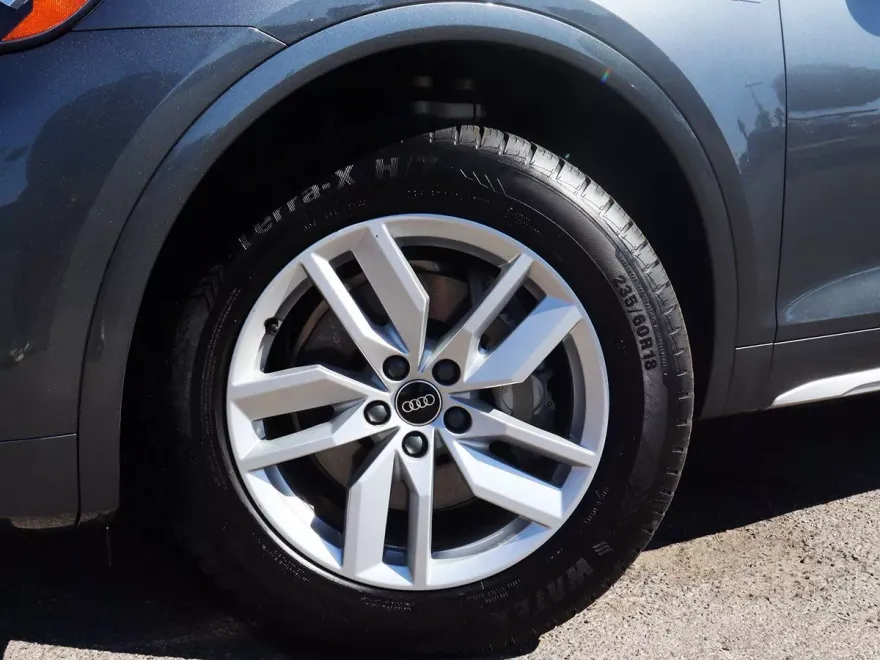 2022 Audi Q5 S line Premium photo 1