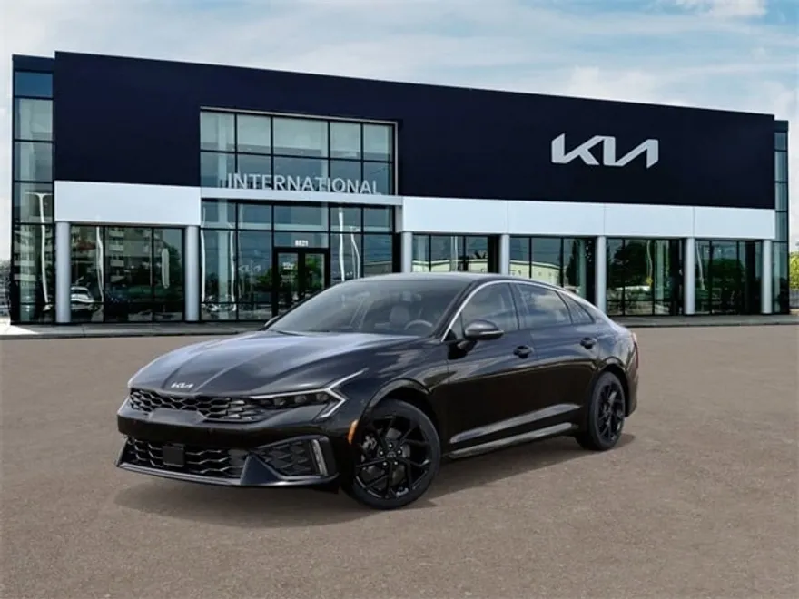 2026 Kia K5 GT-Line photo 1