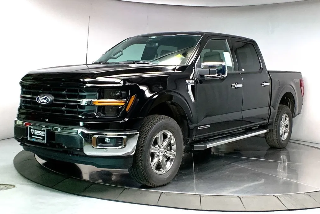 2025 Ford F-150 XLT photo 1