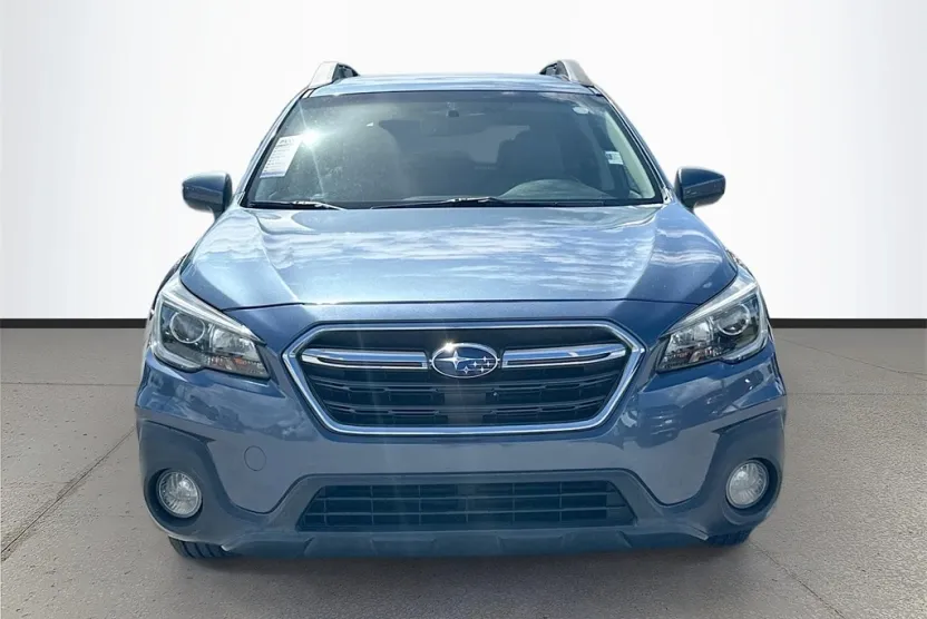 2018 Subaru Outback 2.5i Premium photo 1