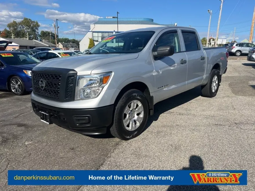 2018 Nissan Titan S photo 1