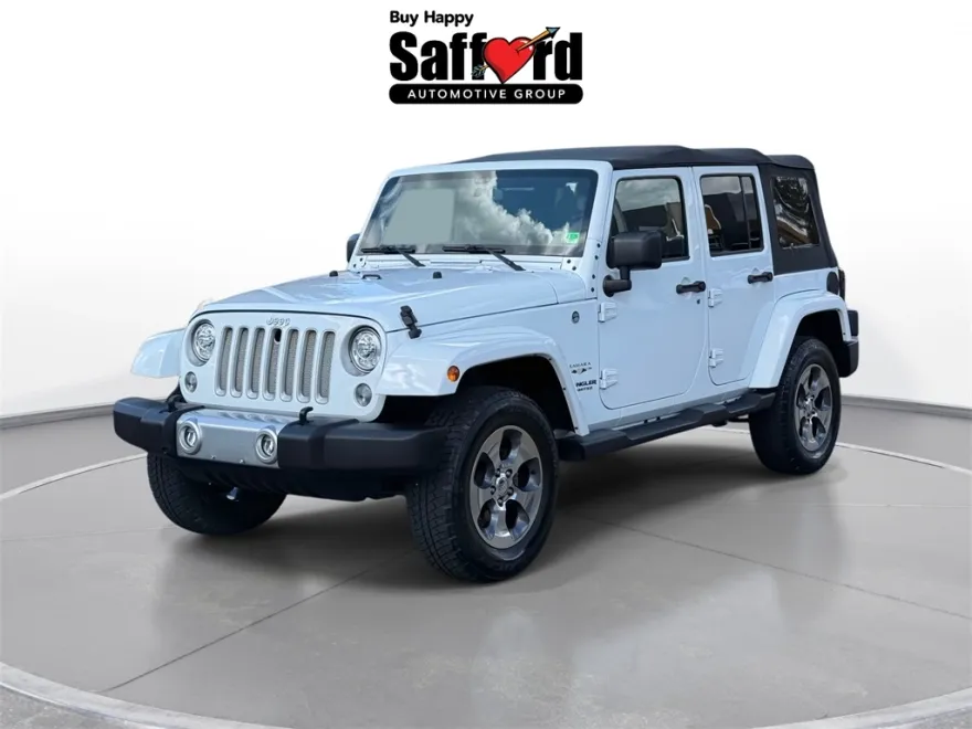 2017 Jeep Wrangler Unlimited Sahara photo 1