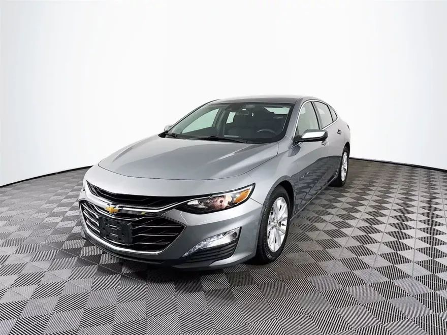 2024 Chevrolet Malibu 1LT photo 1