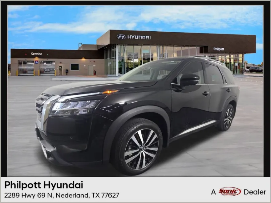 2024 Nissan Pathfinder Platinum photo 1