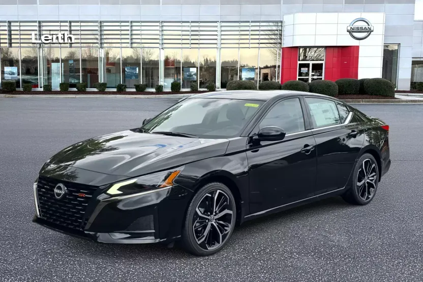2025 Nissan Altima SR photo 1