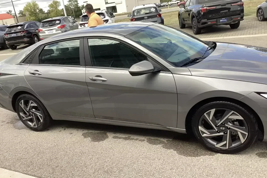 2024 Hyundai Elantra SEL photo 1
