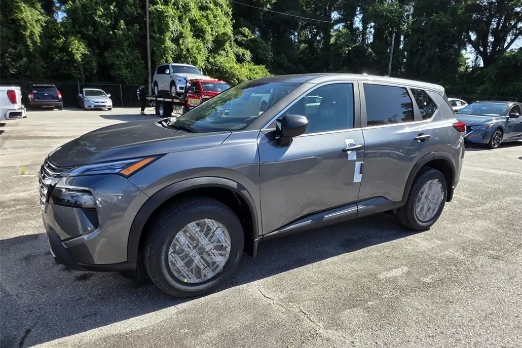 2026 Nissan Rogue S photo 1