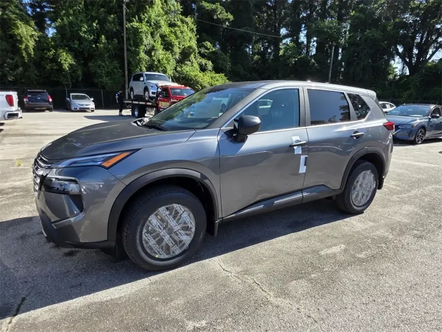2026 Nissan Rogue S photo 1