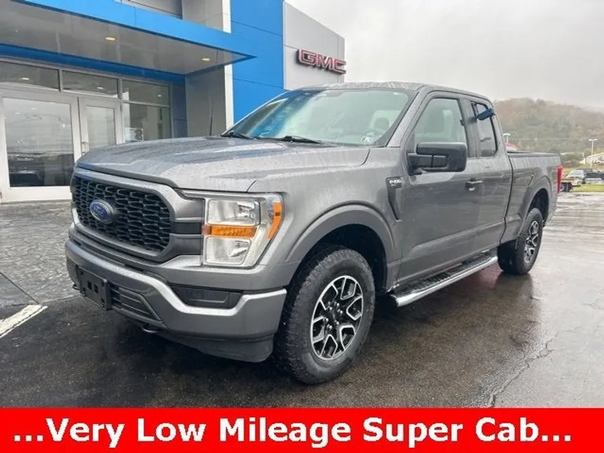 2022 Ford F-150 XL photo 1