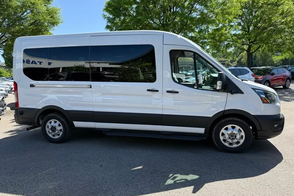 2024 Ford Transit Passenger XL photo 1