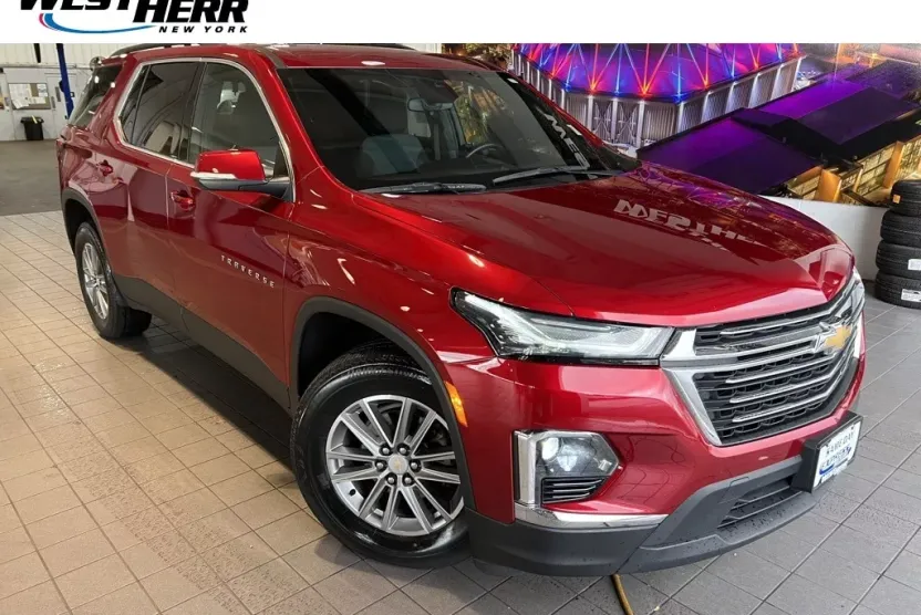 2023 Chevrolet Traverse Cloth 1LT photo 1