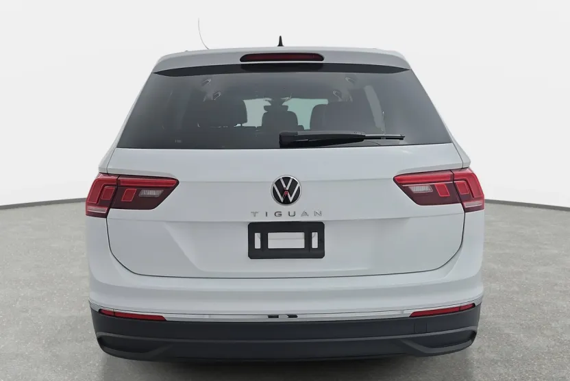 2024 Volkswagen Tiguan S photo 1
