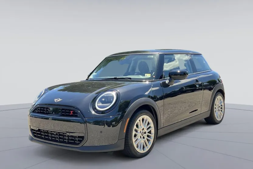 2025 Mini Cooper S Hardtop 2 Door Iconic photo 1