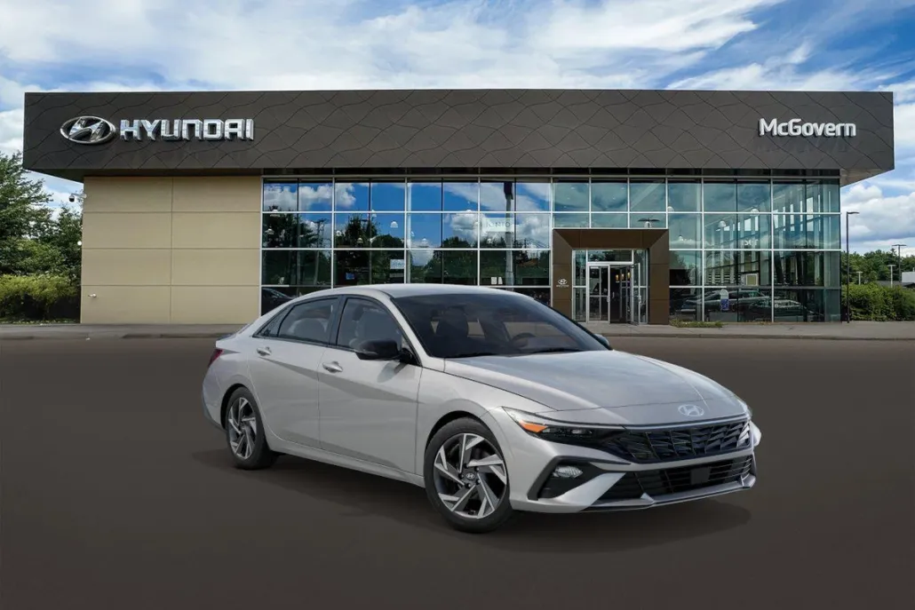 2025 Hyundai Elantra SEL Sport photo 1