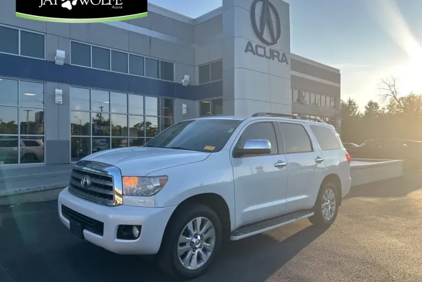 2015 Toyota Sequoia Platinum photo 1