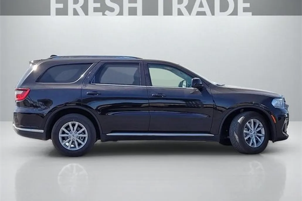 2022 Dodge Durango SXT photo 1