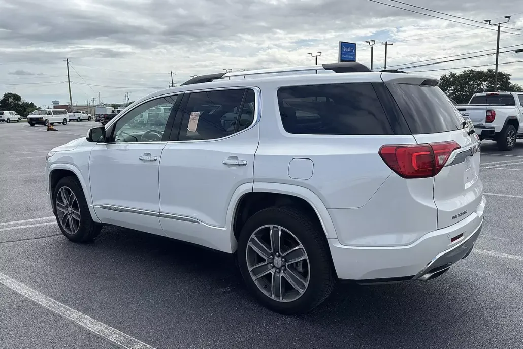 2019 Gmc Acadia Denali photo 1