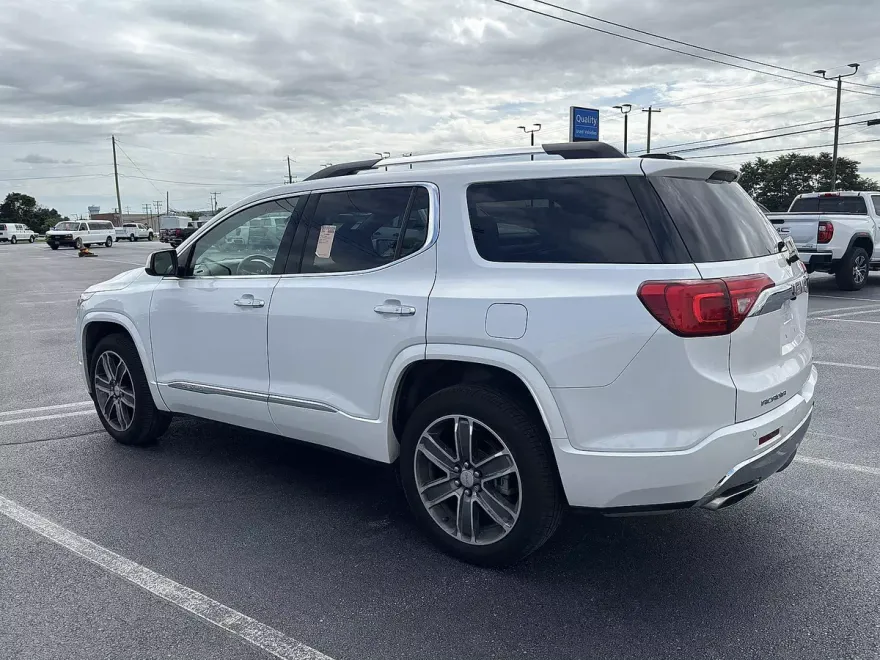 2019 Gmc Acadia Denali photo 1
