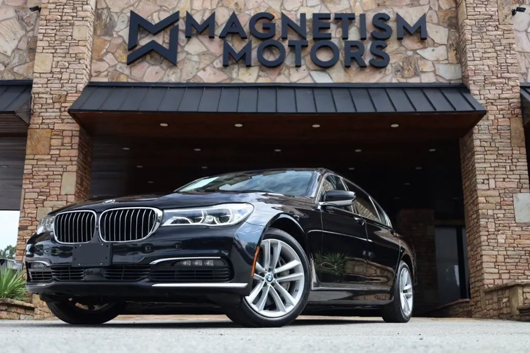 2017 Bmw 750i / B7 xDrive photo 1