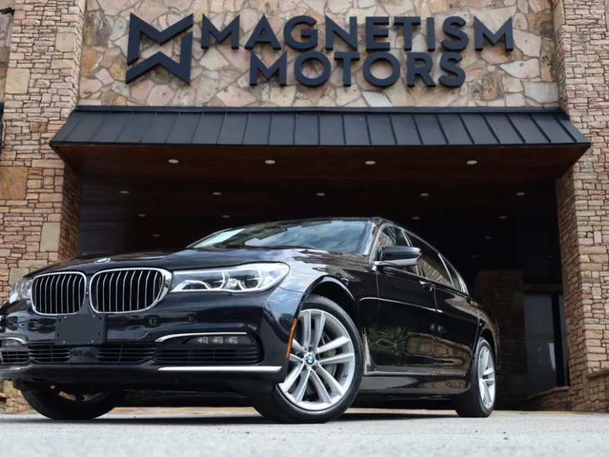 2017 Bmw 750i / B7 xDrive photo 1