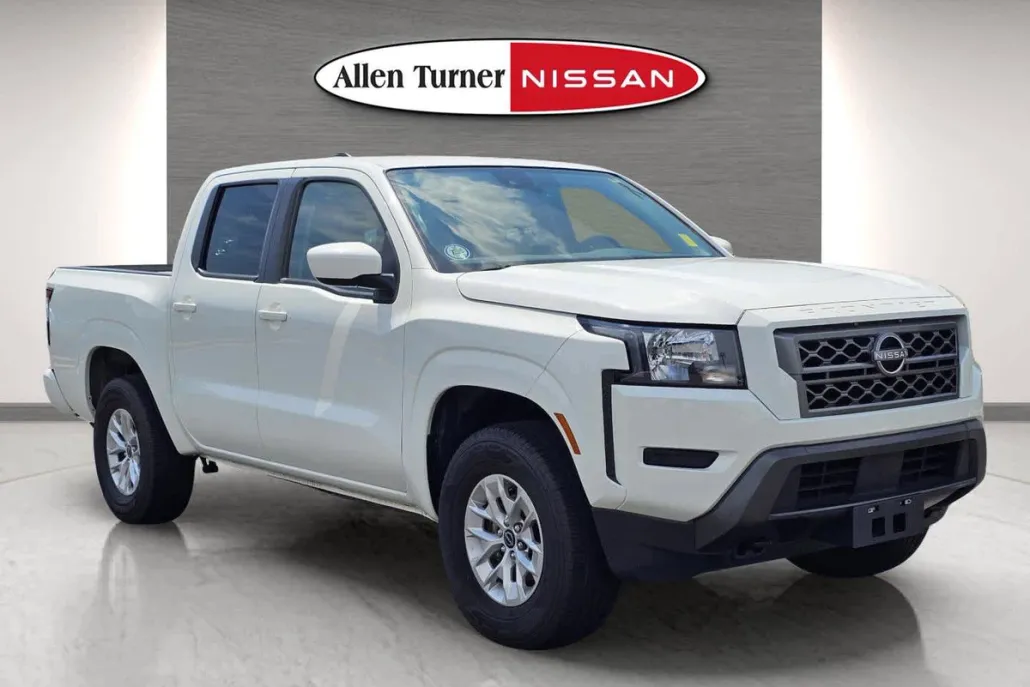 2024 Nissan Frontier SV photo 1
