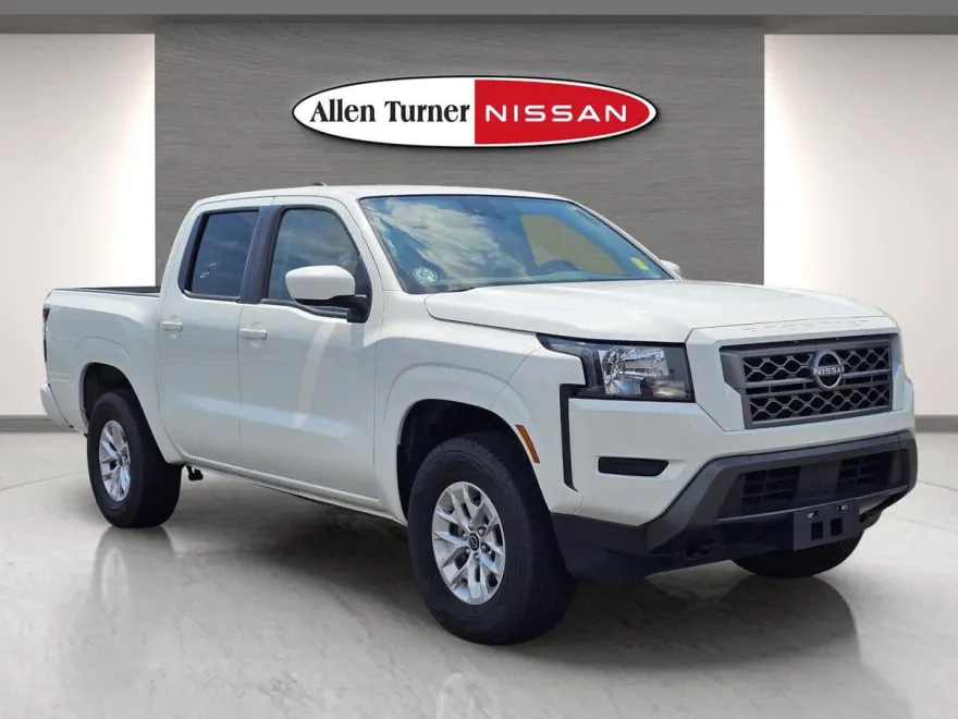 2024 Nissan Frontier SV photo 1