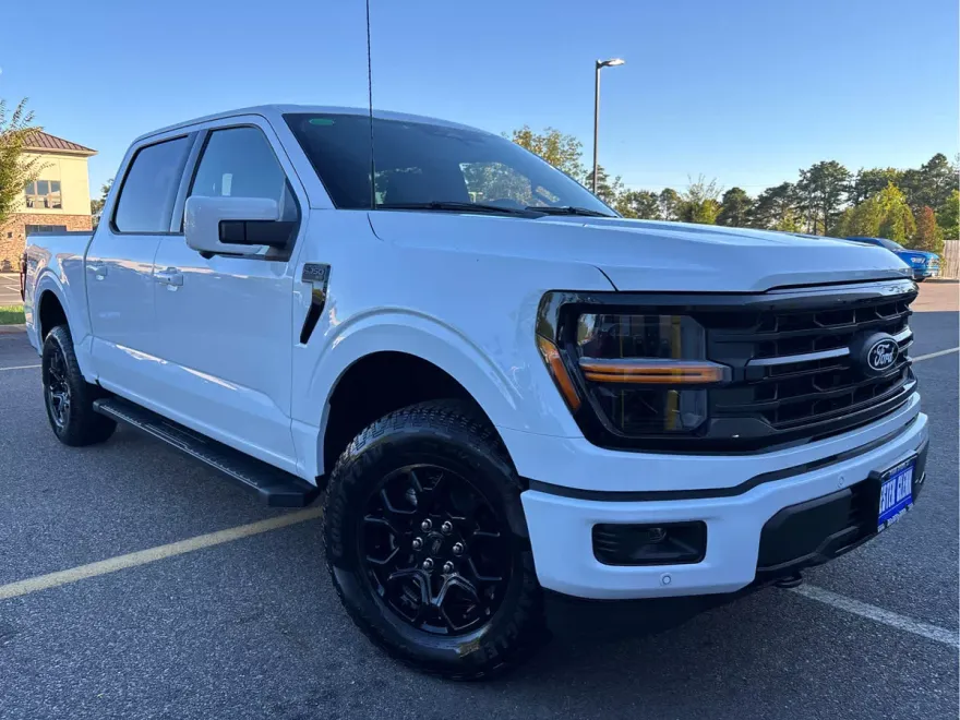 2025 Ford F-150 XLT photo 1