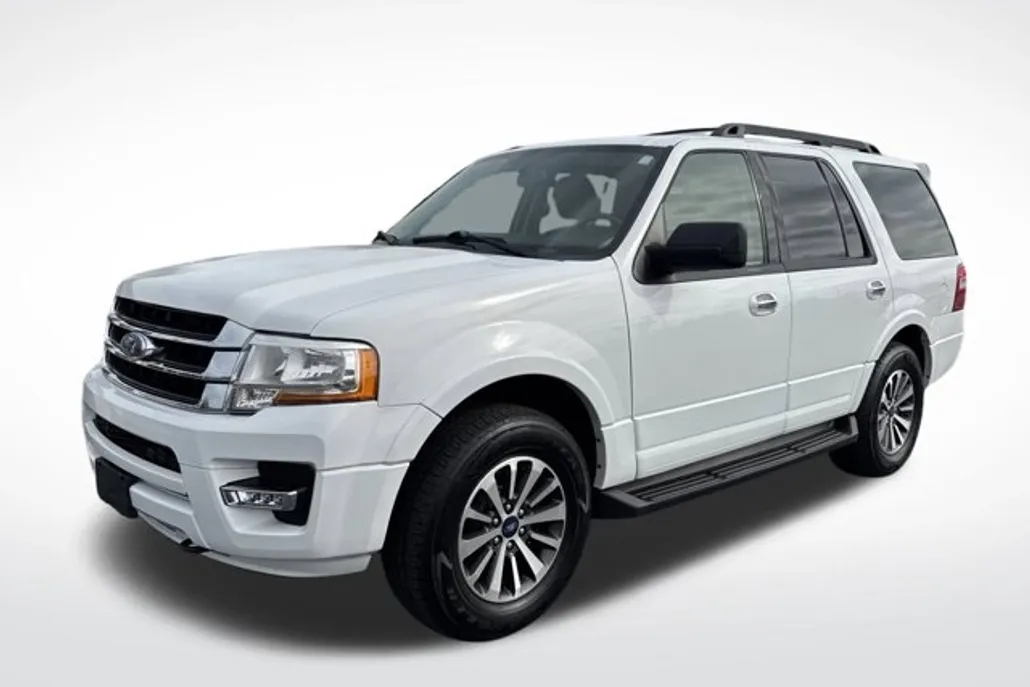 2017 Ford Expedition XLT photo 1