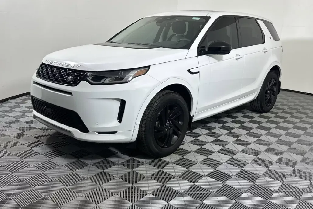 2024 Land Rover Discovery Sport S photo 1