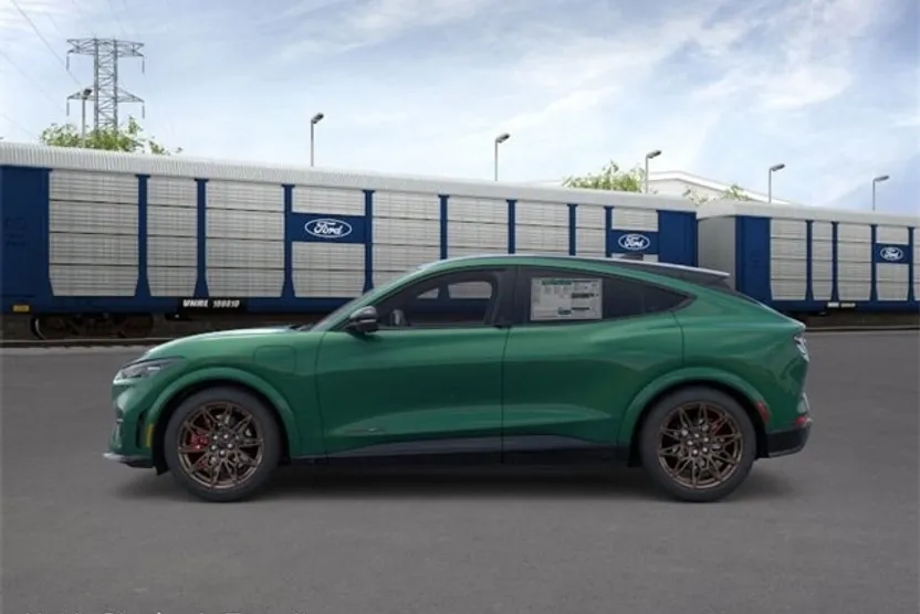 2025 Ford Mustang Mach-E GT photo 1