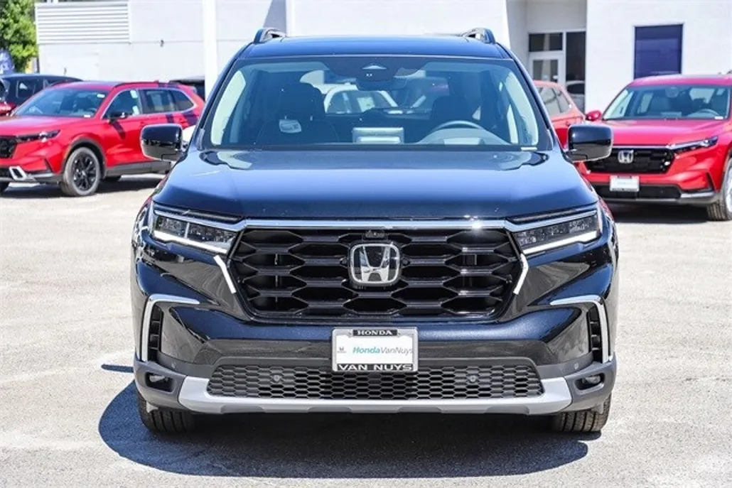 2025 Honda Pilot Elite photo 1