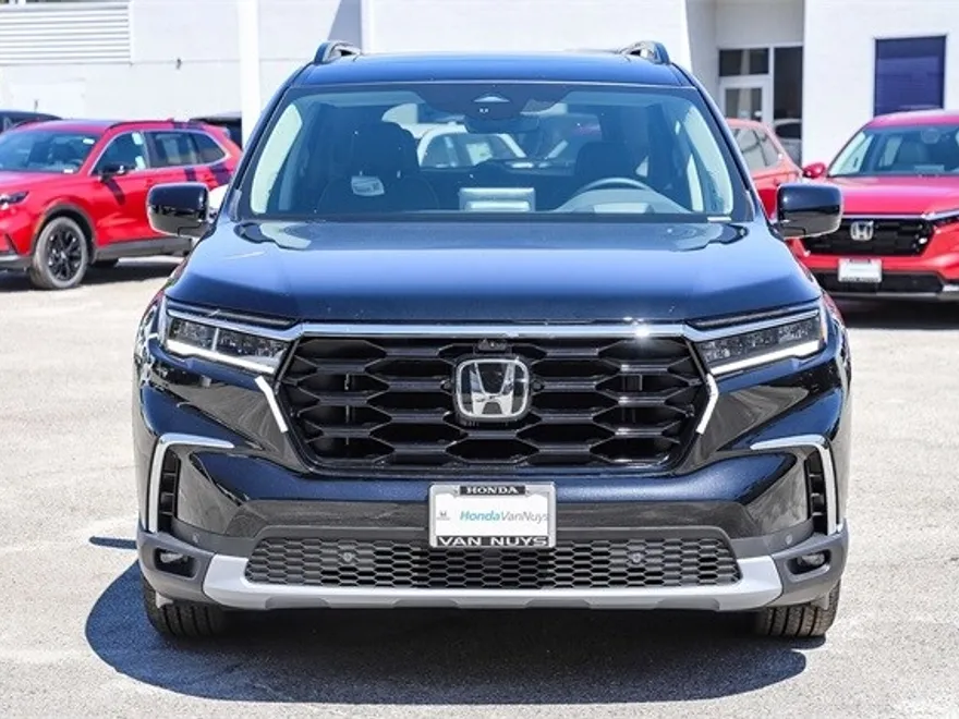 2025 Honda Pilot Elite photo 1