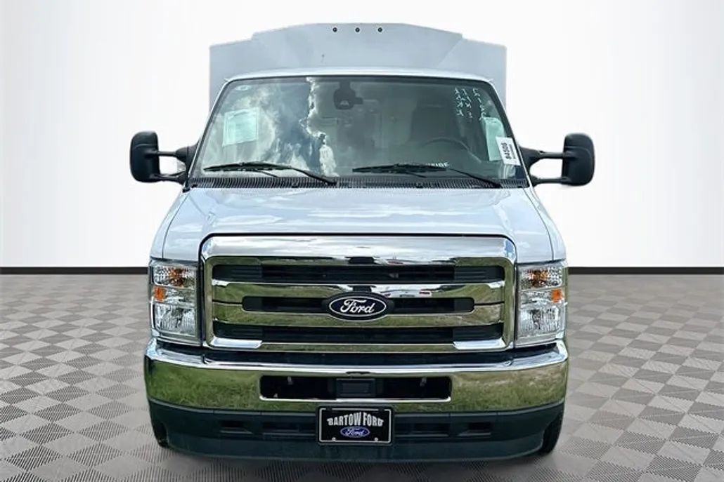 2026 Ford E-350 Base photo 1
