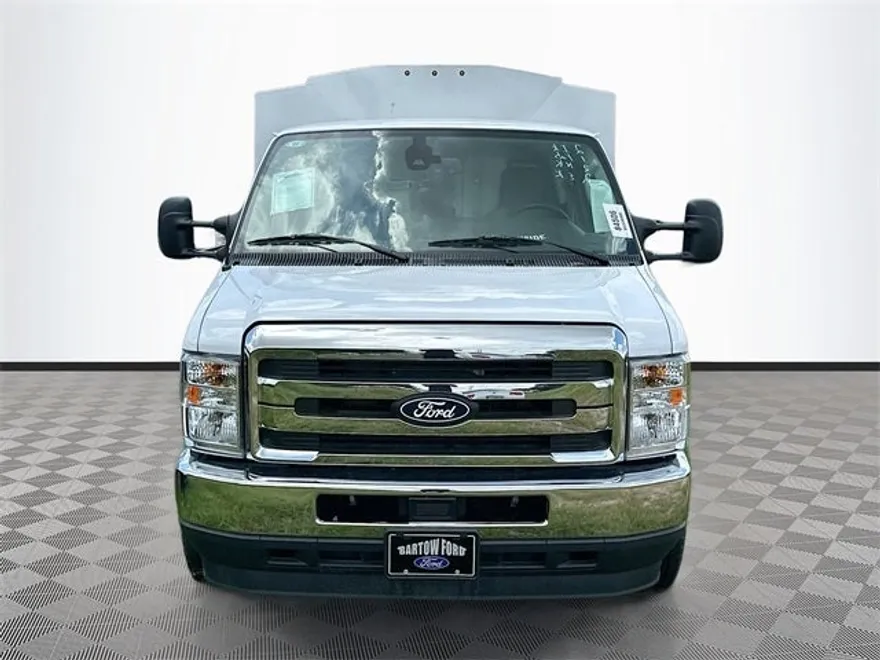 2026 Ford E-350 Base photo 1