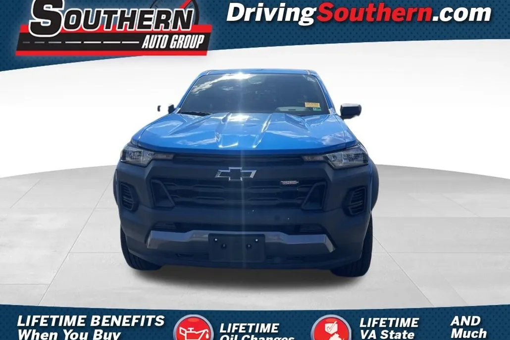 2023 Chevrolet Colorado Trail Boss photo 1
