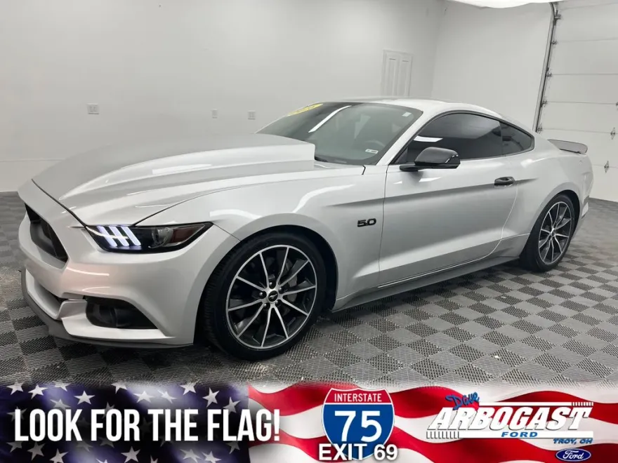 2016 Ford Mustang GT photo 1