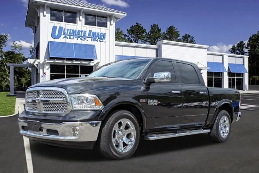 2017 Ram 1500 Laramie photo 1