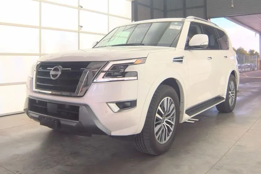 2024 Nissan Armada SL photo 1