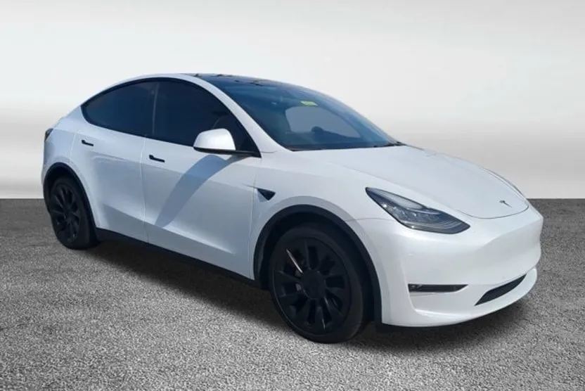 2022 Tesla Model Y Long Range photo 1