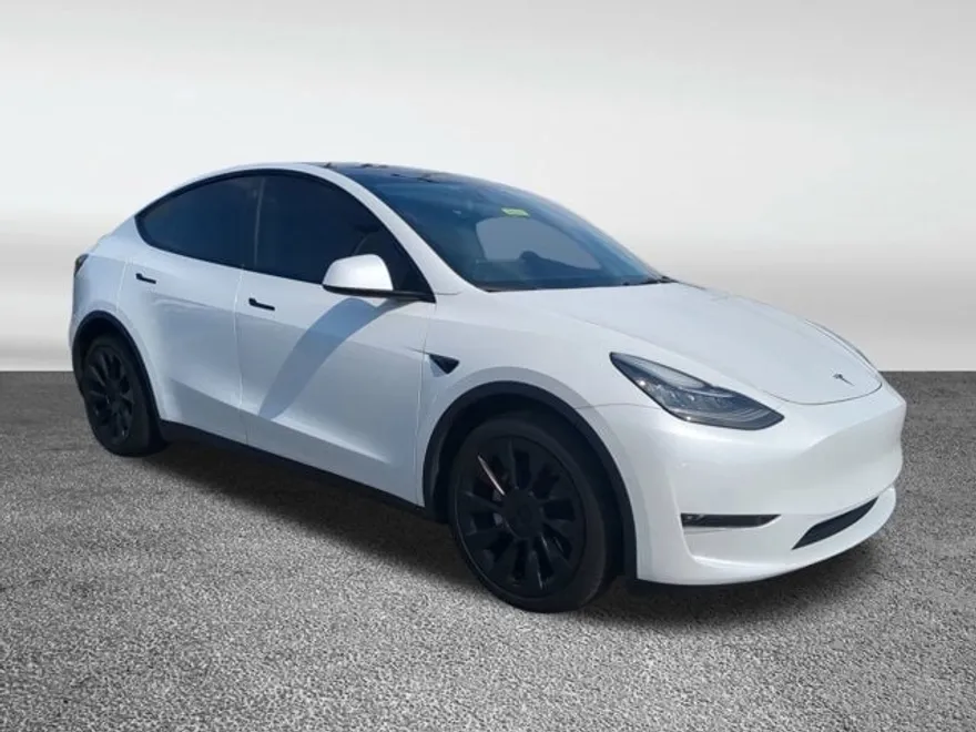2022 Tesla Model Y Long Range photo 1