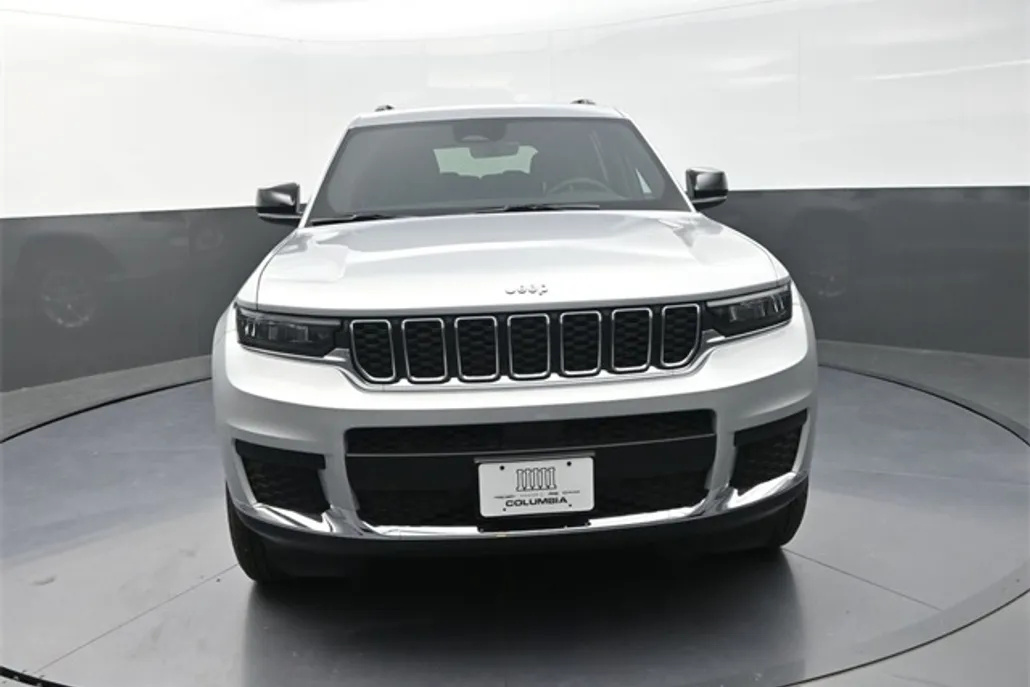 2025 Jeep Grand Cherokee Laredo X photo 1