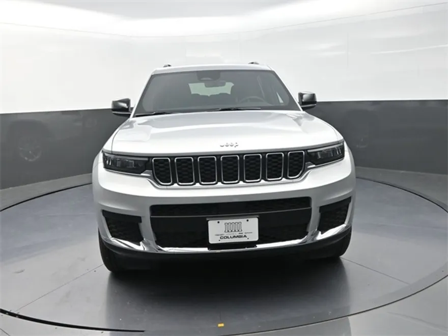 2025 Jeep Grand Cherokee Laredo X photo 1