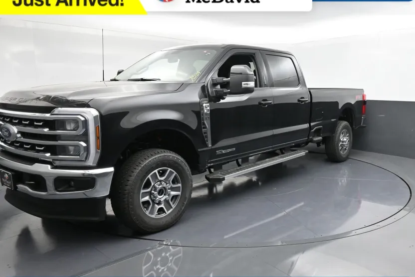 2026 Ford F-350 Lariat photo 1