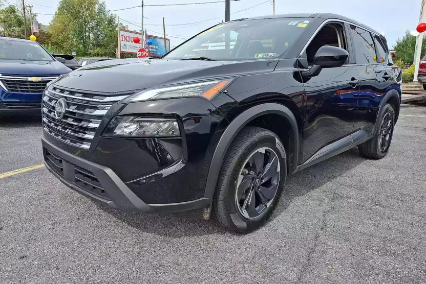 2024 Nissan Rogue SV AWD photo 1
