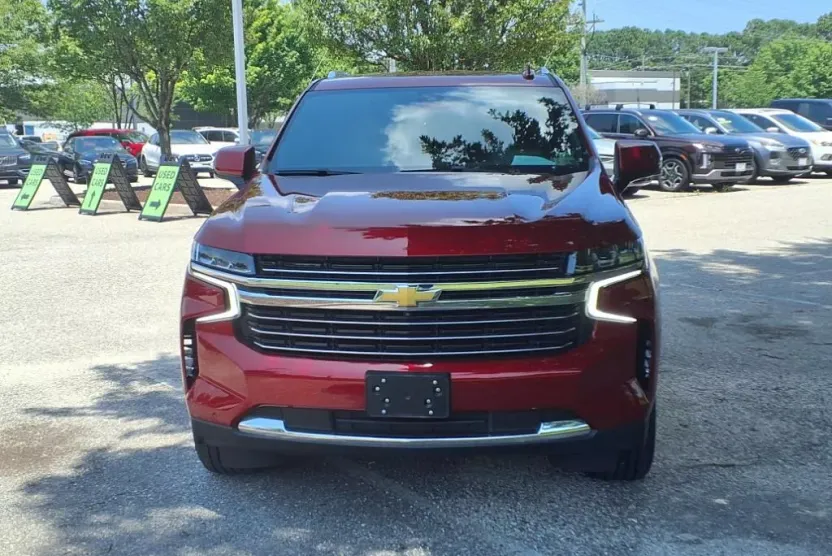 2022 Chevrolet Tahoe LT photo 1