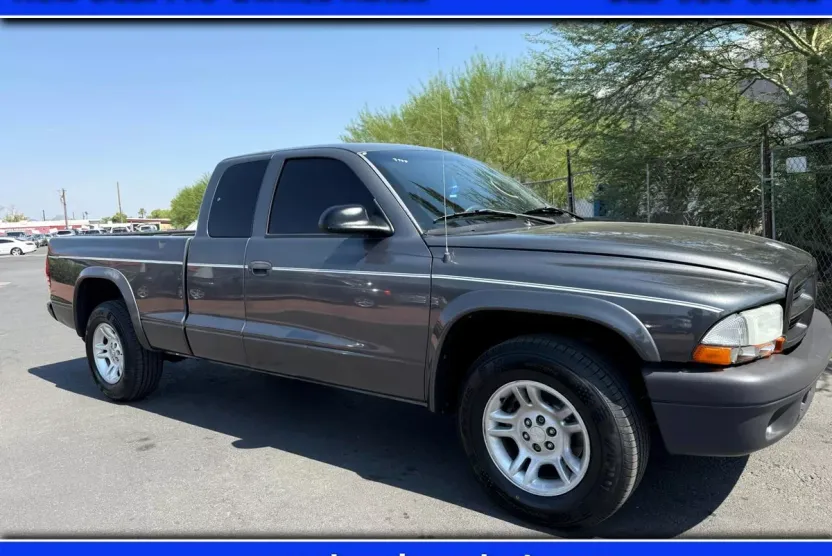 2003 Dodge Dakota Club Cab photo 1