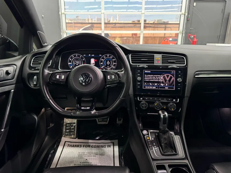 2018 Volkswagen Golf R Base photo 30